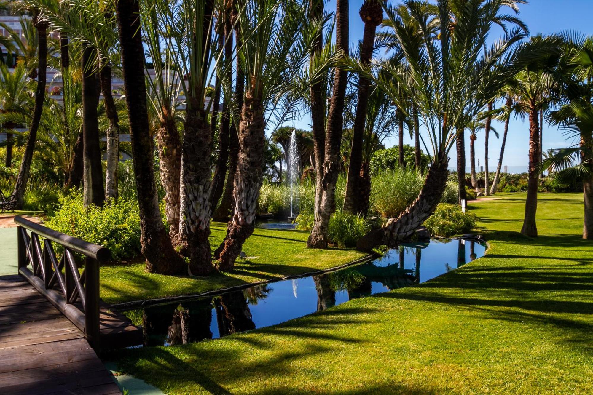 Marbella Banus Suites - Lily Playas Del Duque Banus Beach Apartment Eksteriør billede
